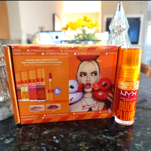 NIB NYX Duck Plump Extreme Sensation plumping gloss -14- Hall of Flame - Picture 3 of 7